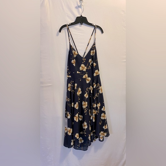 NWT Le Chateau Navy Floral Calf-length Dress - size L - Picture 1 of 5